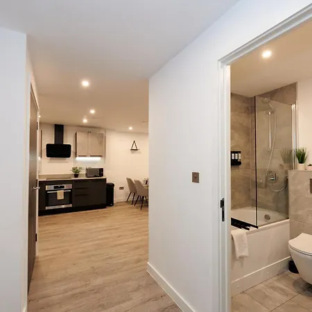 Appartement Centre - Free Parking & Gym