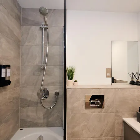 Appartement Centre - Free Parking & Gym York