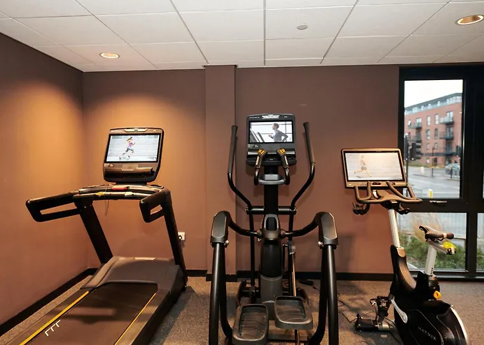 Centre - Free Parking & Gym