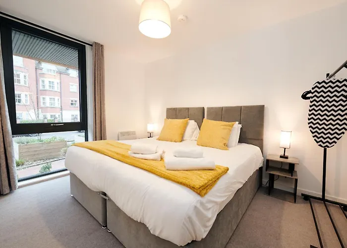 Centre - Free Parking & Gym York