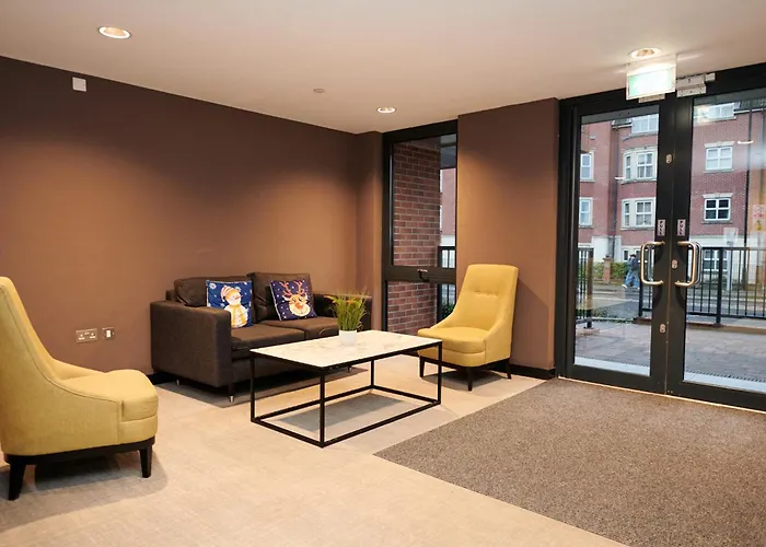 Centre - Free Parking & Gym Apartment